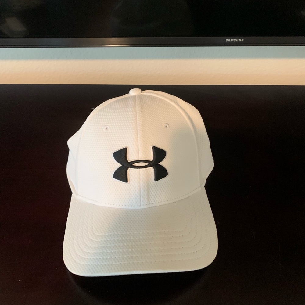 Under armour white hat medium/large